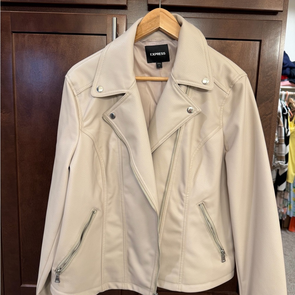 Express Women's Cream/ Tan Jacket